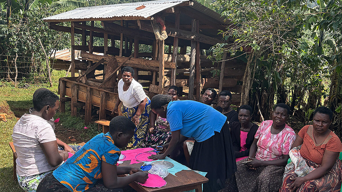 Featured image for ウガンダにおけるVSLAを通じた教育環境改善の取り組み